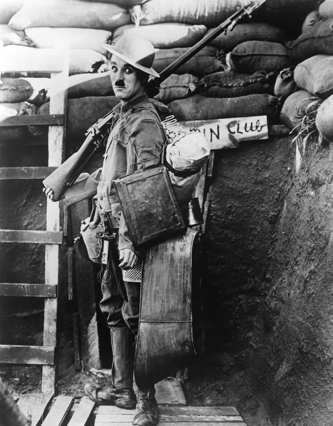 从军记 Shoulder Arms‎ (1918)