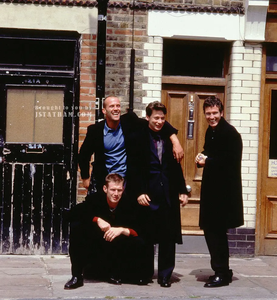 两杆大烟枪 Lock, Stock and Two Smoking Barrels (1998)