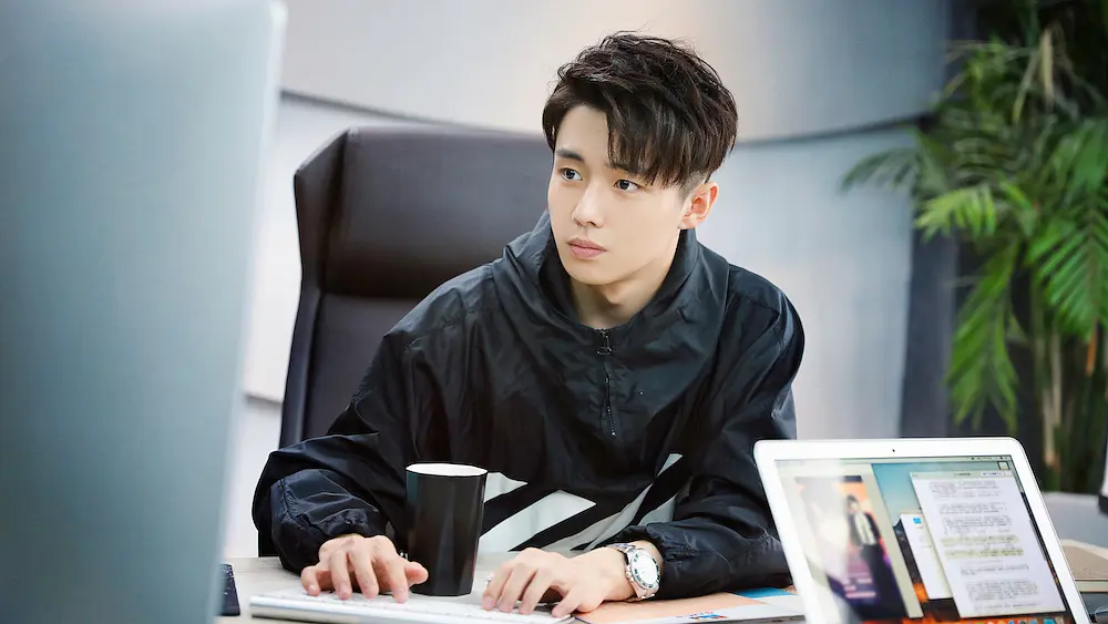 世界欠我一个初恋 (2019)