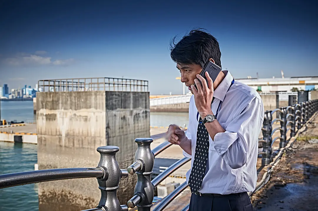 抓住稻草的野兽 지푸라기라도 잡고 싶은 짐승들 (2020)