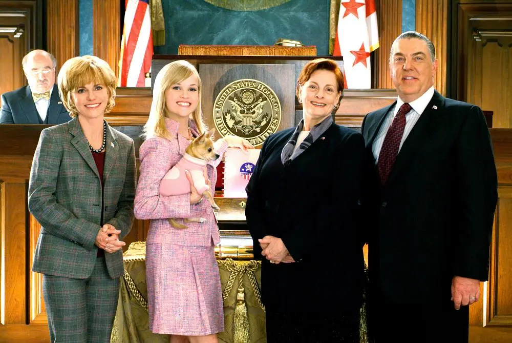 律政俏佳人2 Legally Blonde 2: Red, White & Blonde (2003)