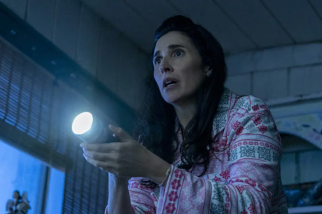 狼人游戏 Werewolves Within (2021)