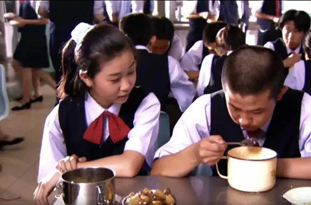 半碗村传奇 (2001)