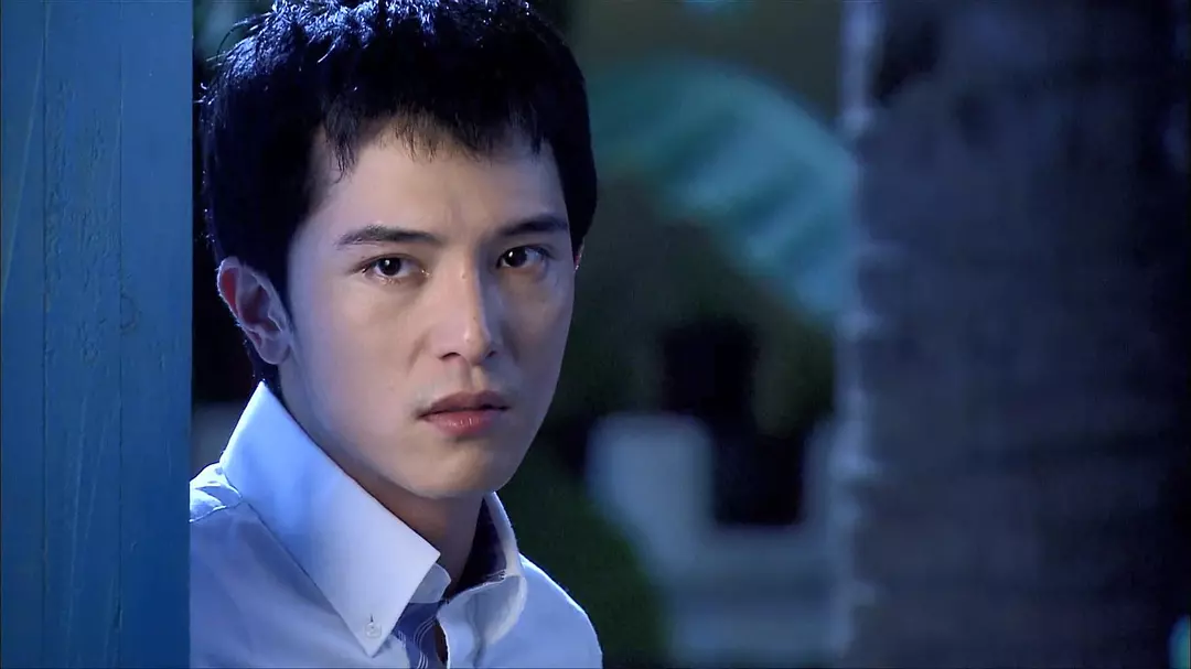 爱情睡醒了 (2011)