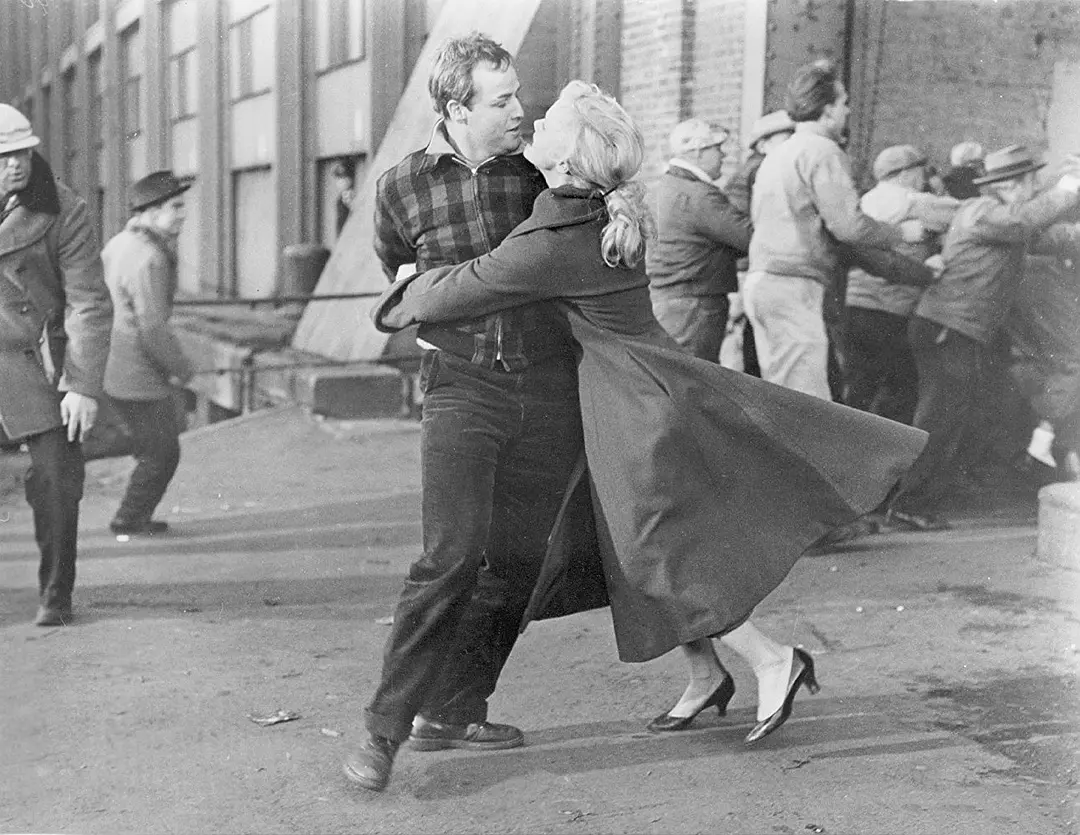 码头风云 On the Waterfront (1954)