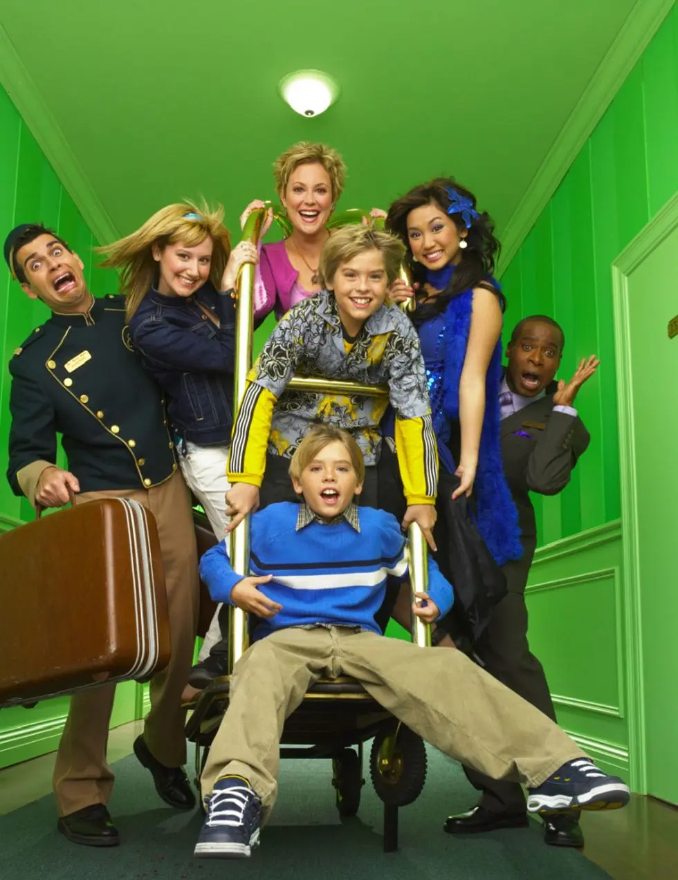小查与寇弟的顶级生活 第一季 The Suite Life of Zack and Cody Season 1 (2005)